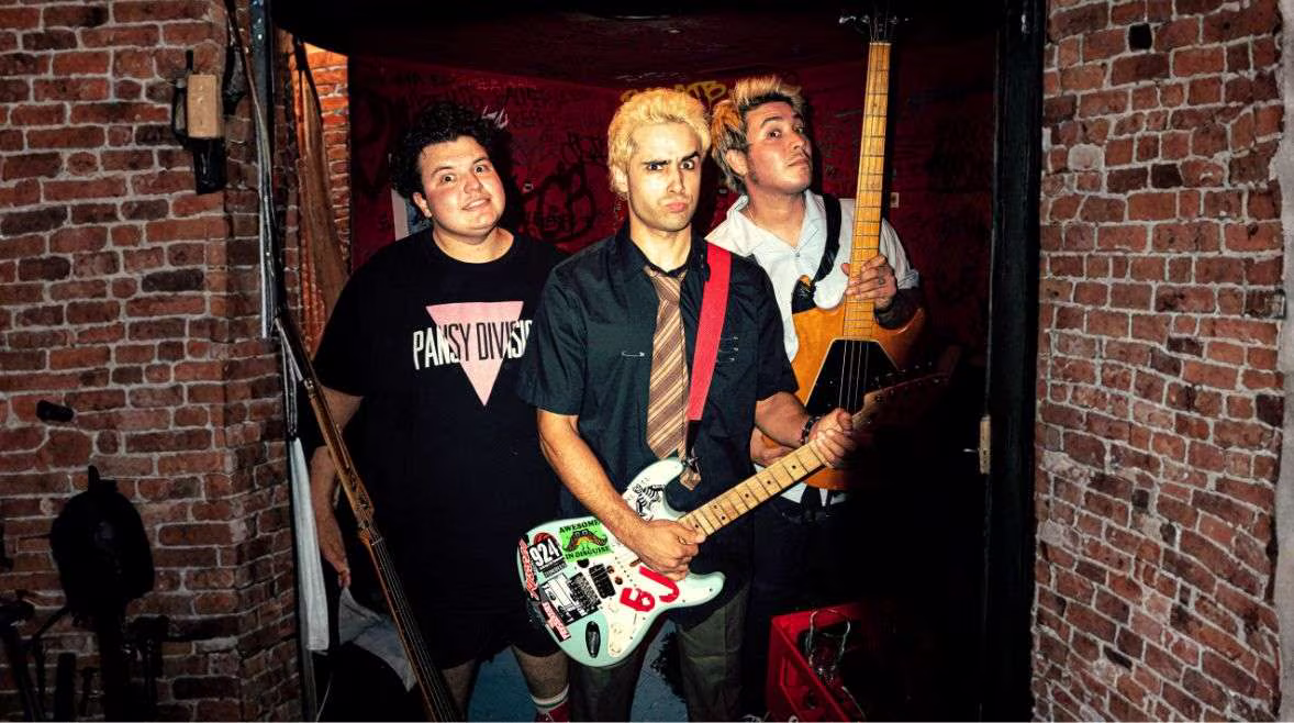 GREEN LAND (EUROPE'S MOST AUTHENTIC GREEN DAY TRIBUTE BAND)